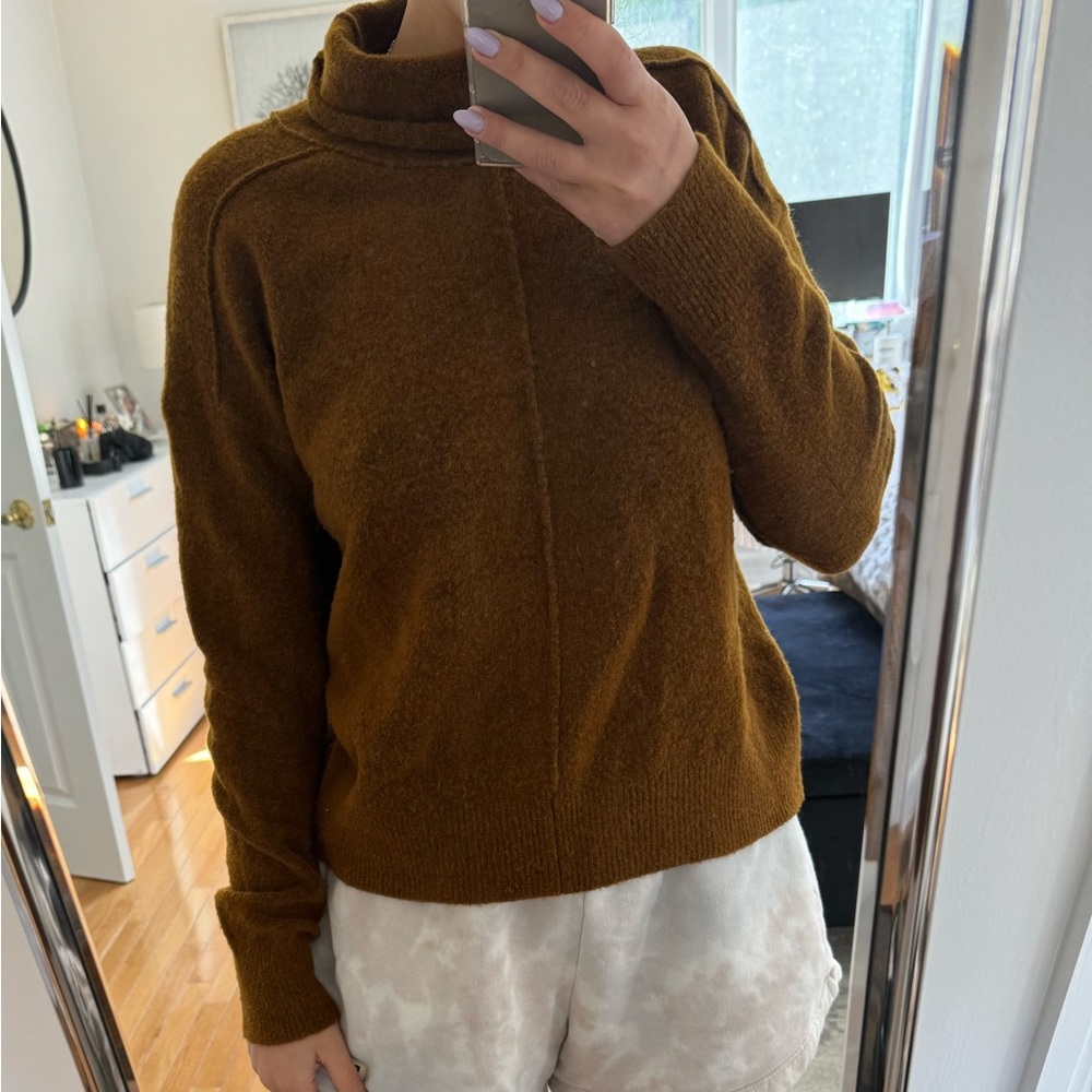 Banana Republic Sweater Size M